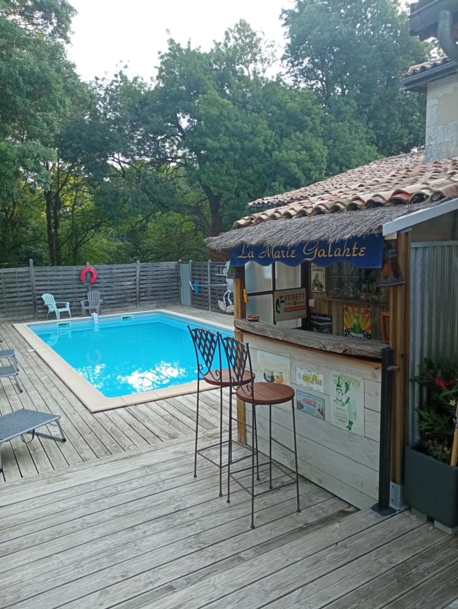 Bed and Breakfast La Girondine Galgon Exteriér fotografie