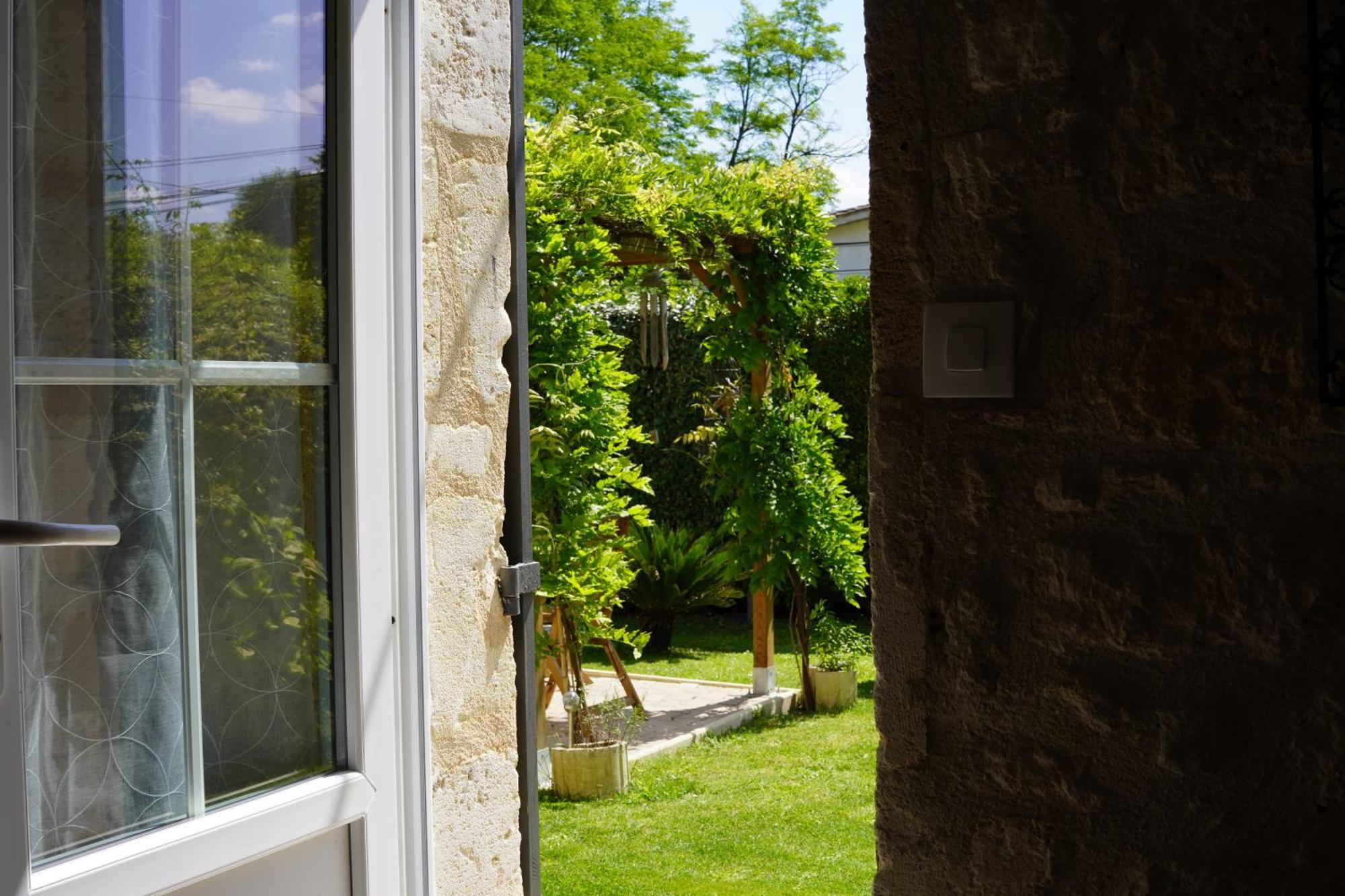 Bed and Breakfast La Girondine Galgon Exteriér fotografie