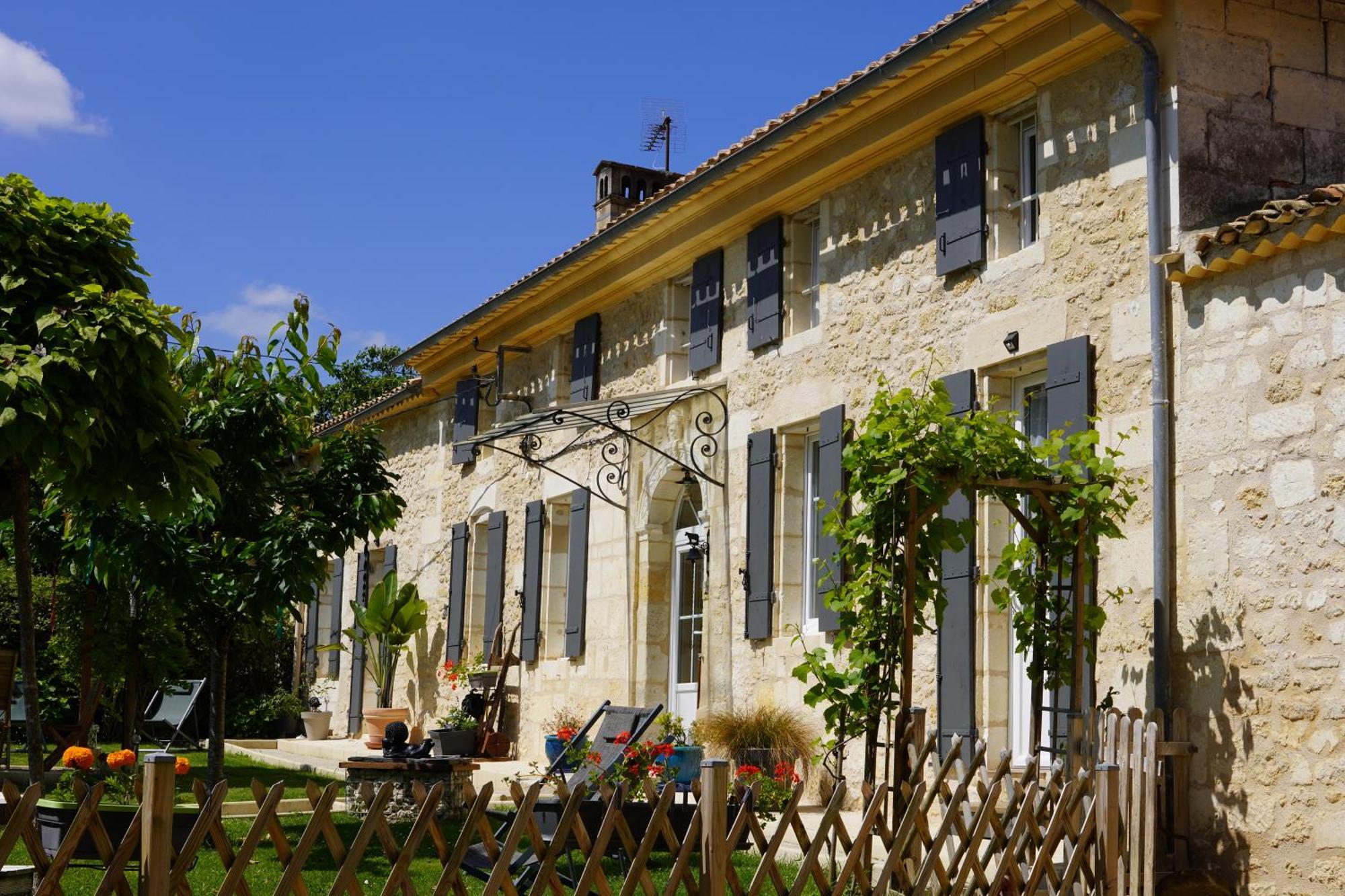 Bed and Breakfast La Girondine Galgon Exteriér fotografie